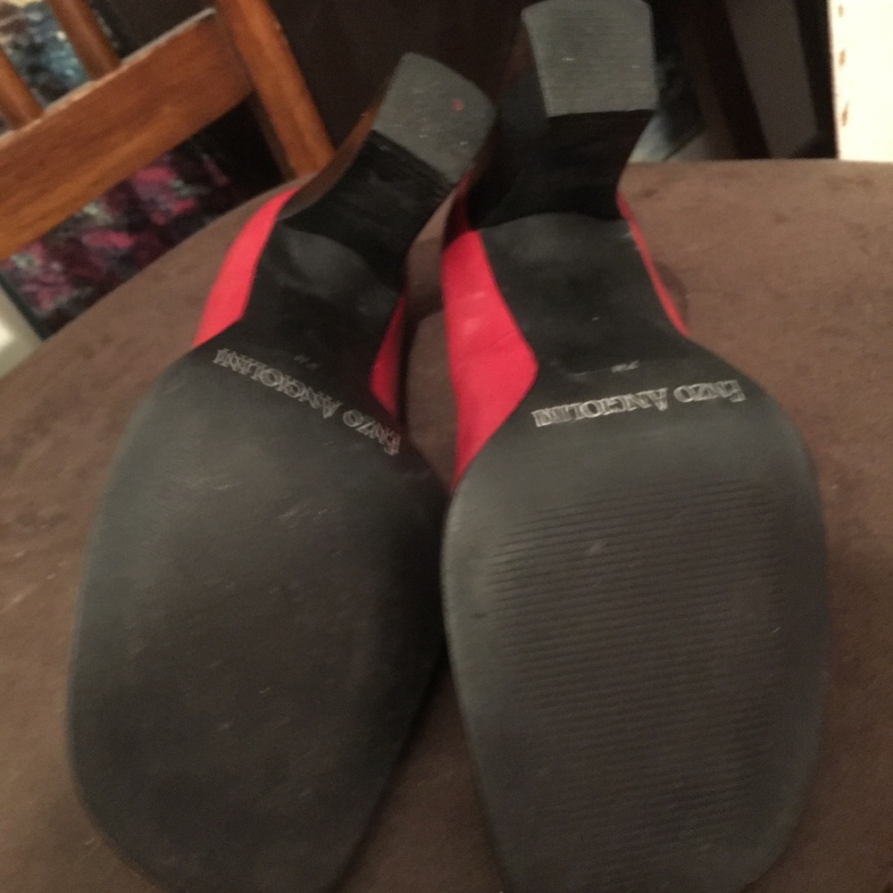 Heels - Picture 4 of 6